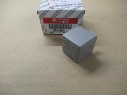 60630605 Achterruitverwarming schakelaar