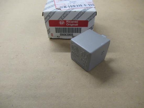 60630605 Achterruitverwarming schakelaar