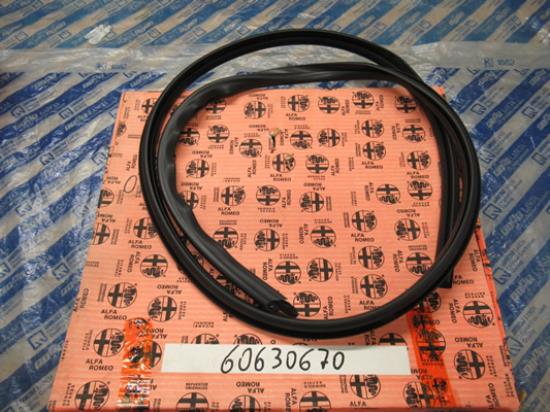 60630670 Dakrubber links