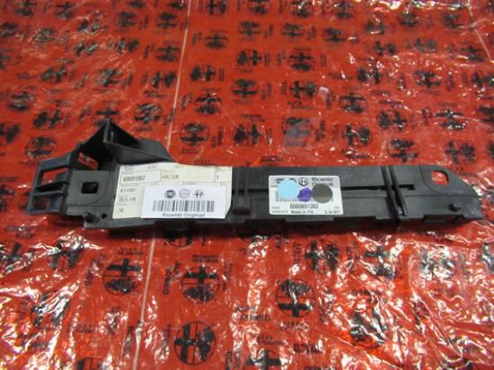 60691362 Bumpersteun linksvoor