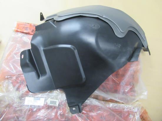 60698599 Beschermplaat rechts voorzijde met dempplaat