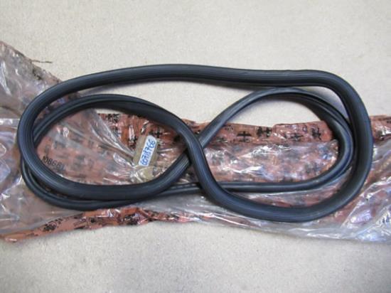 60718766 Raamrubber achterruit