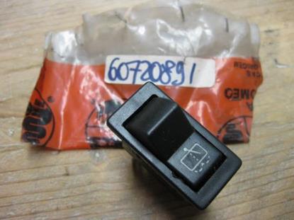 60720891 Schakelaar mistlamp achterzijde Alfa Romeo Giulietta Alfetta geel licht