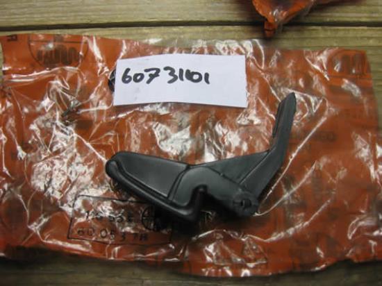 60731101 Deurgeep rechts