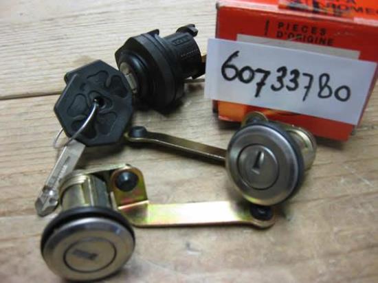 60733780 Slot mechaniek achterklep kofferklep Alfa Romeo Giulietta 116