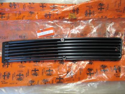 60734478 Grille deel sierlijst links Alfa romeo Alfetta 2.0 116-serie