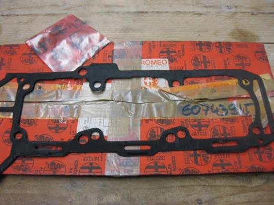 60743915 Koppakking rechts Alfa romeo RZ SZ 164 75 Spider Lancia Thema 3.0 V6