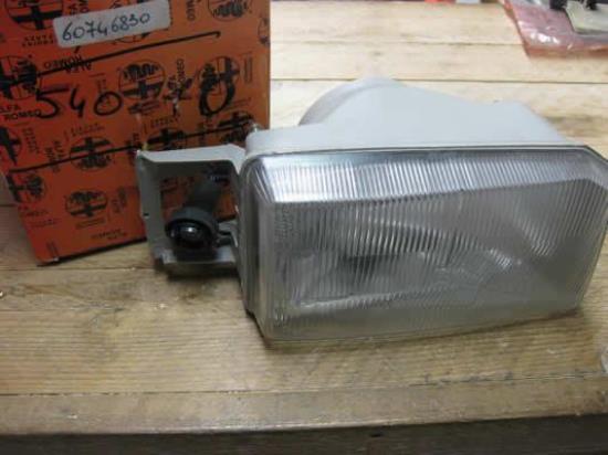 60746830 Koplamp rechts