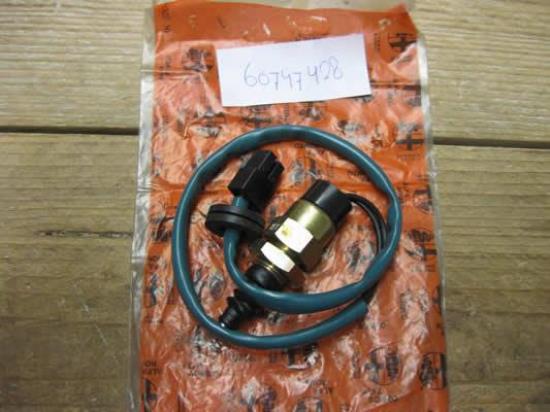 60747428 Schakelaar versnellingsbak