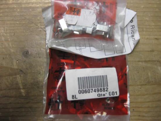 60749882 Remmenkit voorzijde