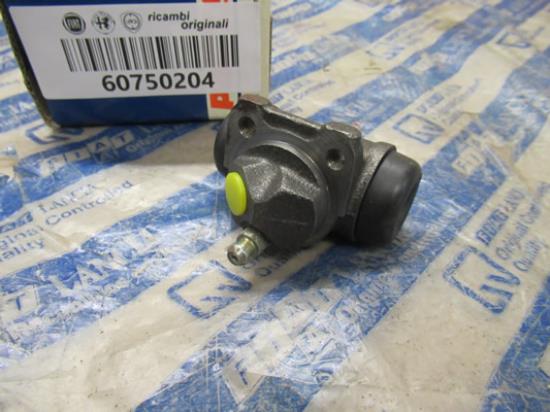 60750204 Remcilinder wielremcilinder Alfa Romeo 33