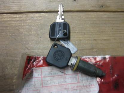 60778952 Slotcilinder kofferklep Alfa Romeo 155