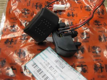 60779260 Drukknop claxon stuur Alfa Romeo 145 146