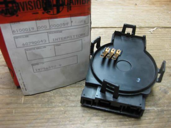 60790043 Schakelaar onderbreker interval ruitenwisser Alfa Romeo 164