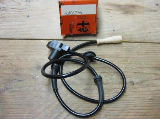 60806254 Sensor zender ABS achterzijde Alfa Romeo 145 146 155 Fiat coupe Tempra Lancia Dedra Delta
