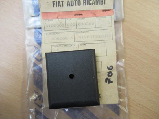 60806816 Sierstuk stoelen achterzijde Alfa Romeo 145 146 155 Lancia Dedra Delta