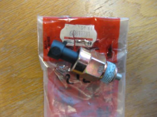 60811781 Achteruitrijschakelaar