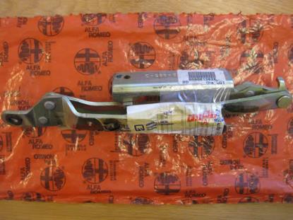 60813826 Kofferklep scharnier rechts