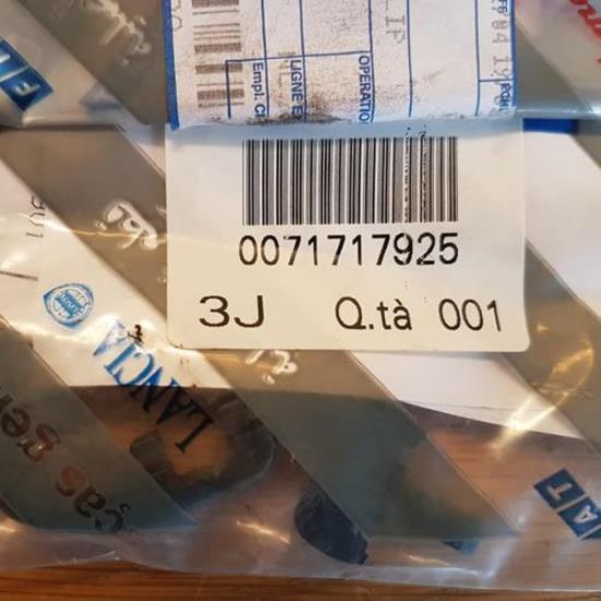 71717925 Clip ruitenwissers voorzijde