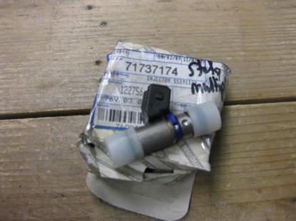 71737174 Injector