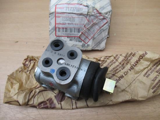 71737889 Remkrachtverdeler ABS