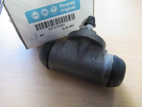 71737951 Remcilinder