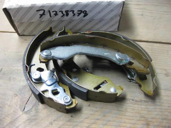 71738378 Remschoenset