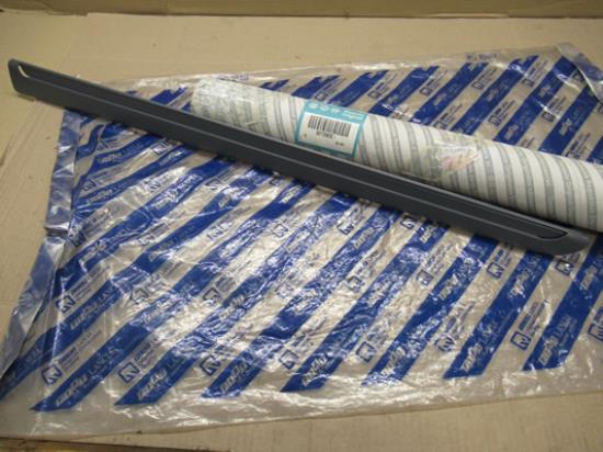 71739973 Stootstrip voordeur rechts