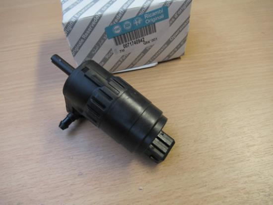 71740942 Ruitensproeierpomp