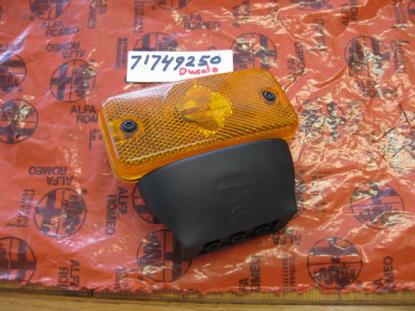 71749250 Verlichting zijkant achter