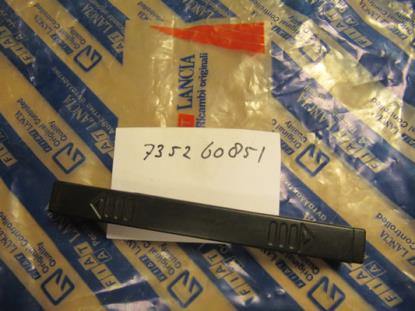 735260851 Plug dakstrip achterzijde