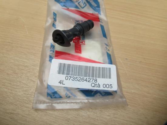 735264278 Koplampspoeier linkerzijde