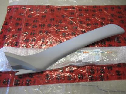 735295098 Bekleding a-stijl rechts