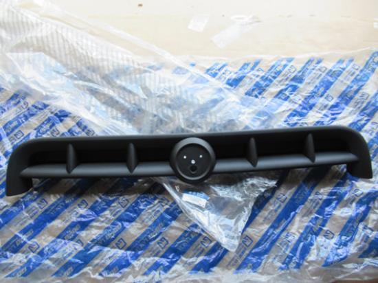 735295838 Grille voorbumper