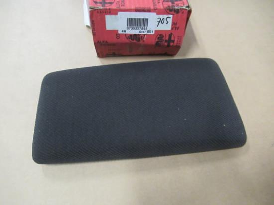 735337898 Klep afdekkap middenarmsteun Alfa Romeo 147 GT grijze stof
