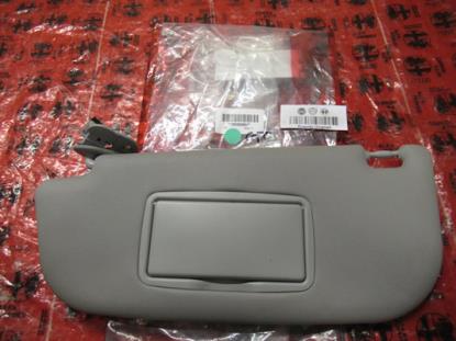 735350957 Zonneklep linkerzijde