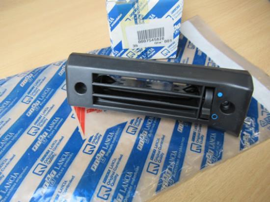 7545828 Venturi ventilatierooster linkerzijde