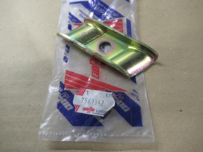 7563342 Uitlaat beugel