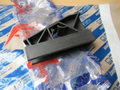 7563893 Terugtrekveer linker achterzijde