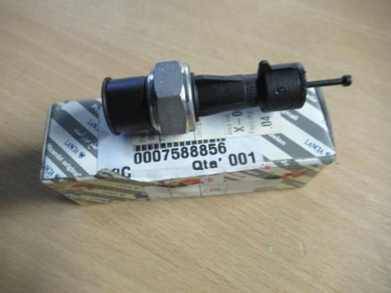 7588856 Olie temperatuur sensor
