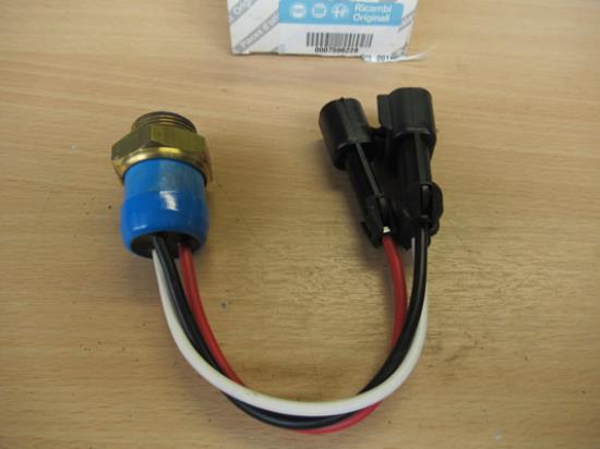 7596228 Temperatuurschakelaar