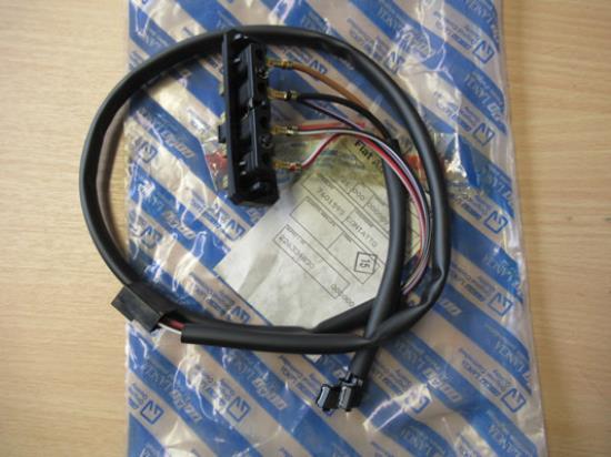 7601595 Kontakt ruitensproeier