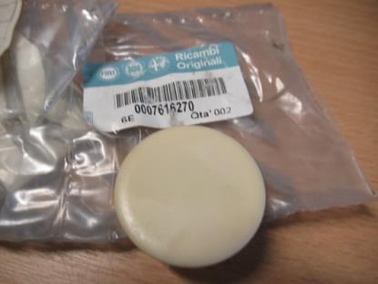 7616270 Plug remmen achterzijde