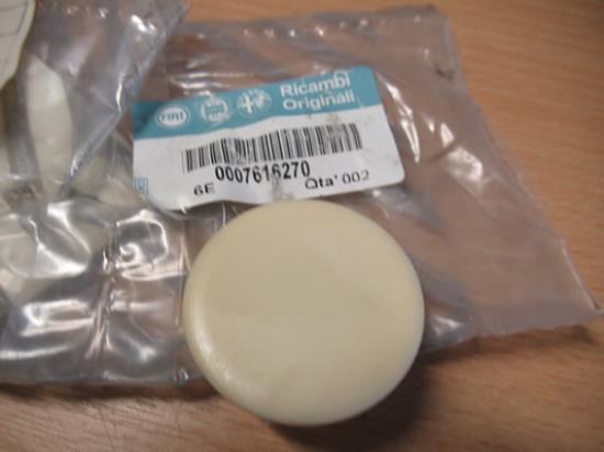 7616270 Plug remmen achterzijde