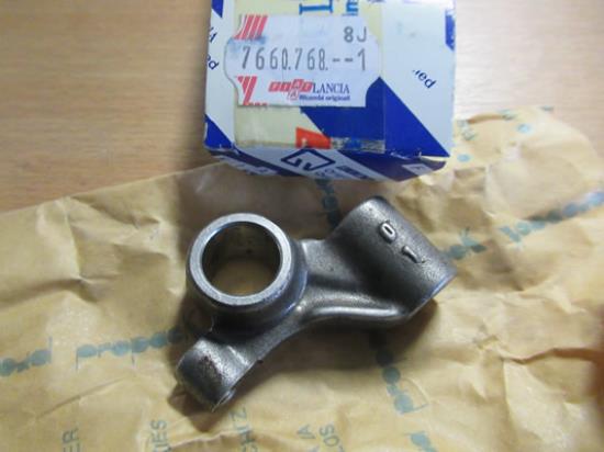 7660768 Tuimelaar rechterzijde