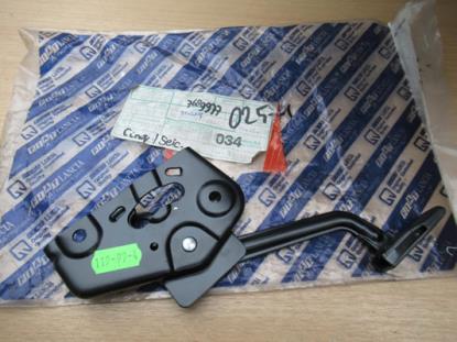 7689977 Handbediening achterklep