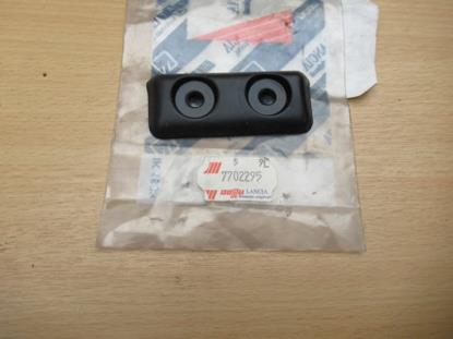 7702295 Bevestiging hoedenplank