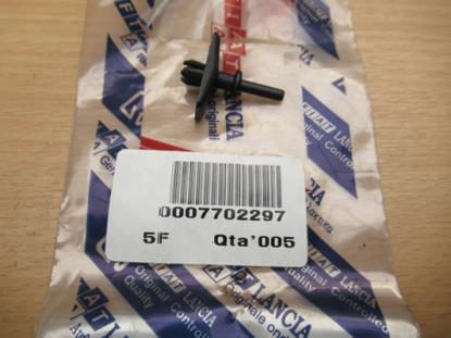 7702297 Klinknagel hoedenplank