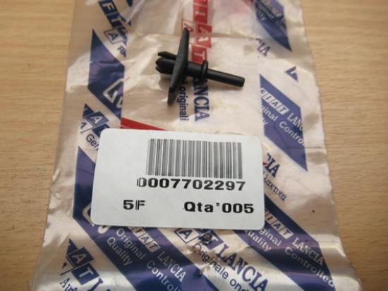 7702297 Klinknagel hoedenplank