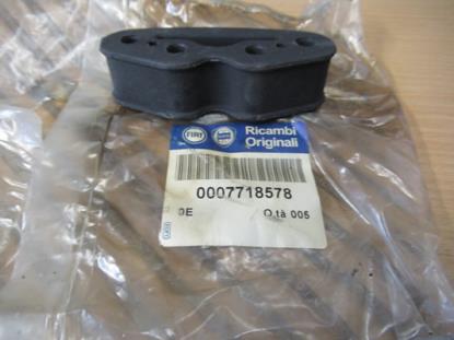 7718578 Uitlaatrubber linkerzijde